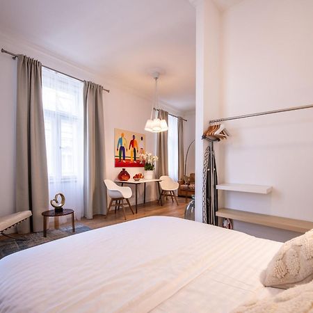 פראג Modern Downtown Apt - Renovated, On Ideal Location מראה חיצוני תמונה