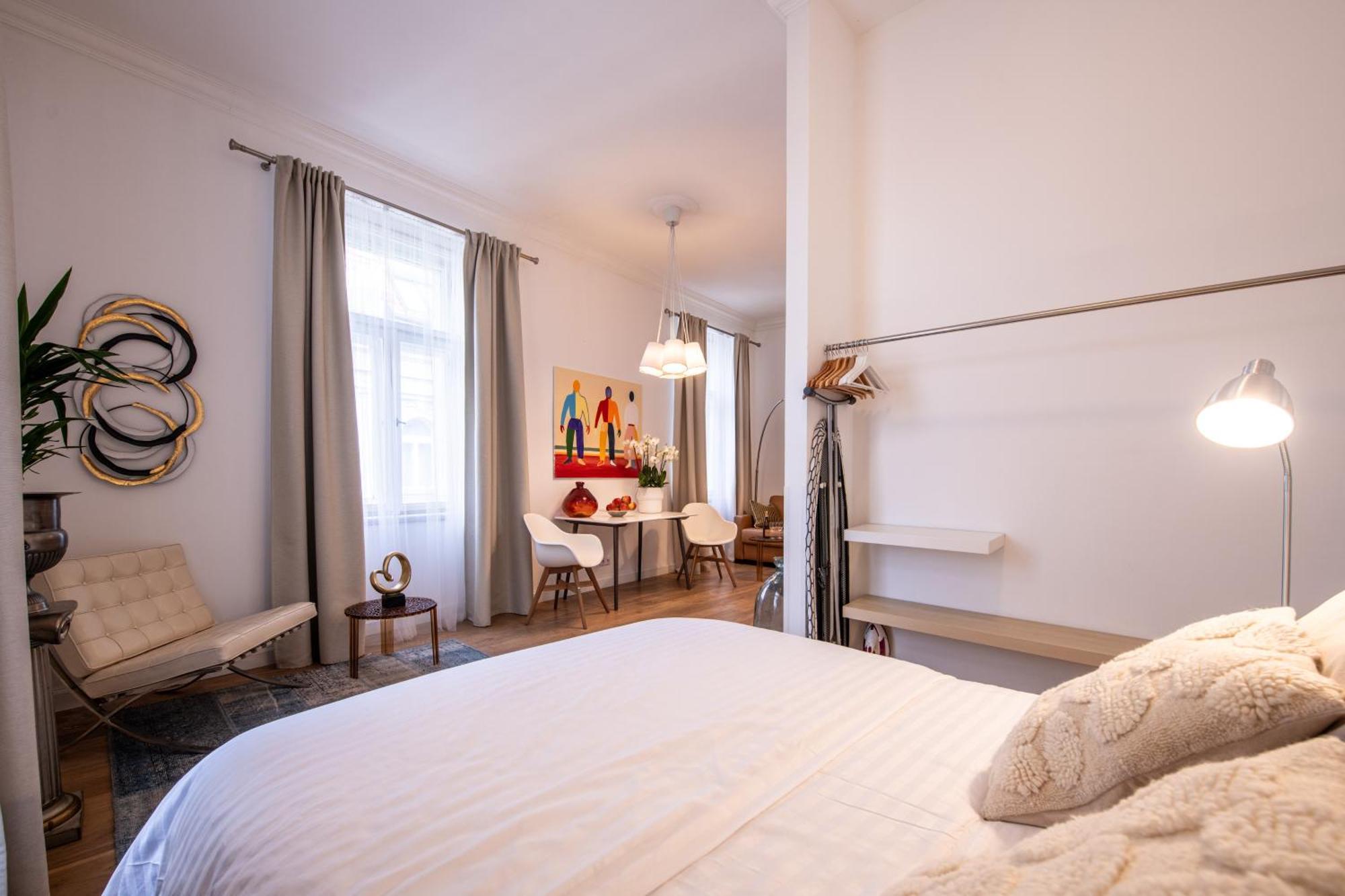 פראג Modern Downtown Apt - Renovated, On Ideal Location מראה חיצוני תמונה