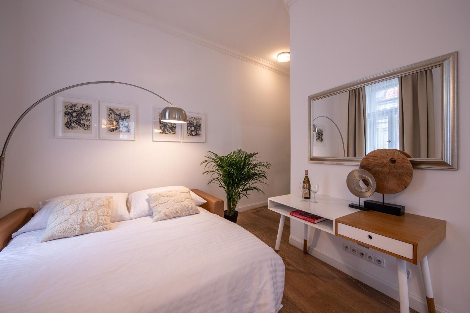פראג Modern Downtown Apt - Renovated, On Ideal Location מראה חיצוני תמונה