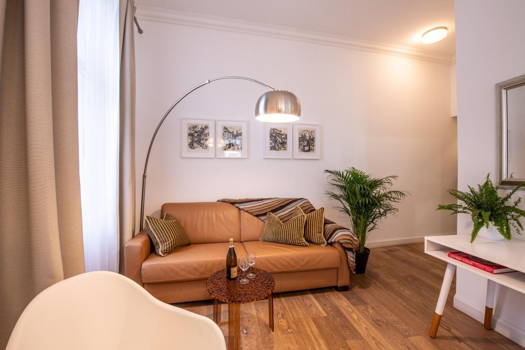 פראג Modern Downtown Apt - Renovated, On Ideal Location מראה חיצוני תמונה