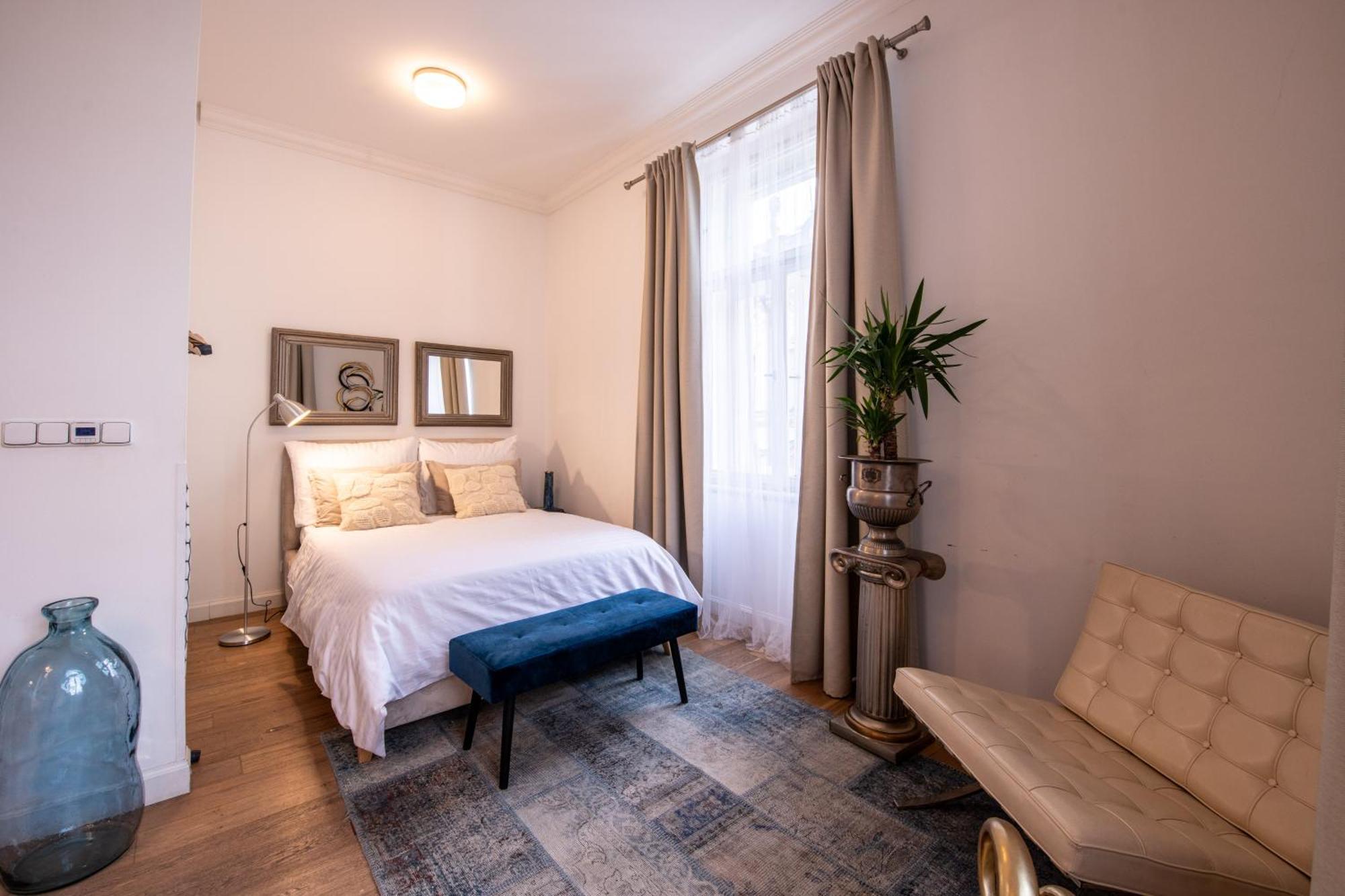 פראג Modern Downtown Apt - Renovated, On Ideal Location מראה חיצוני תמונה