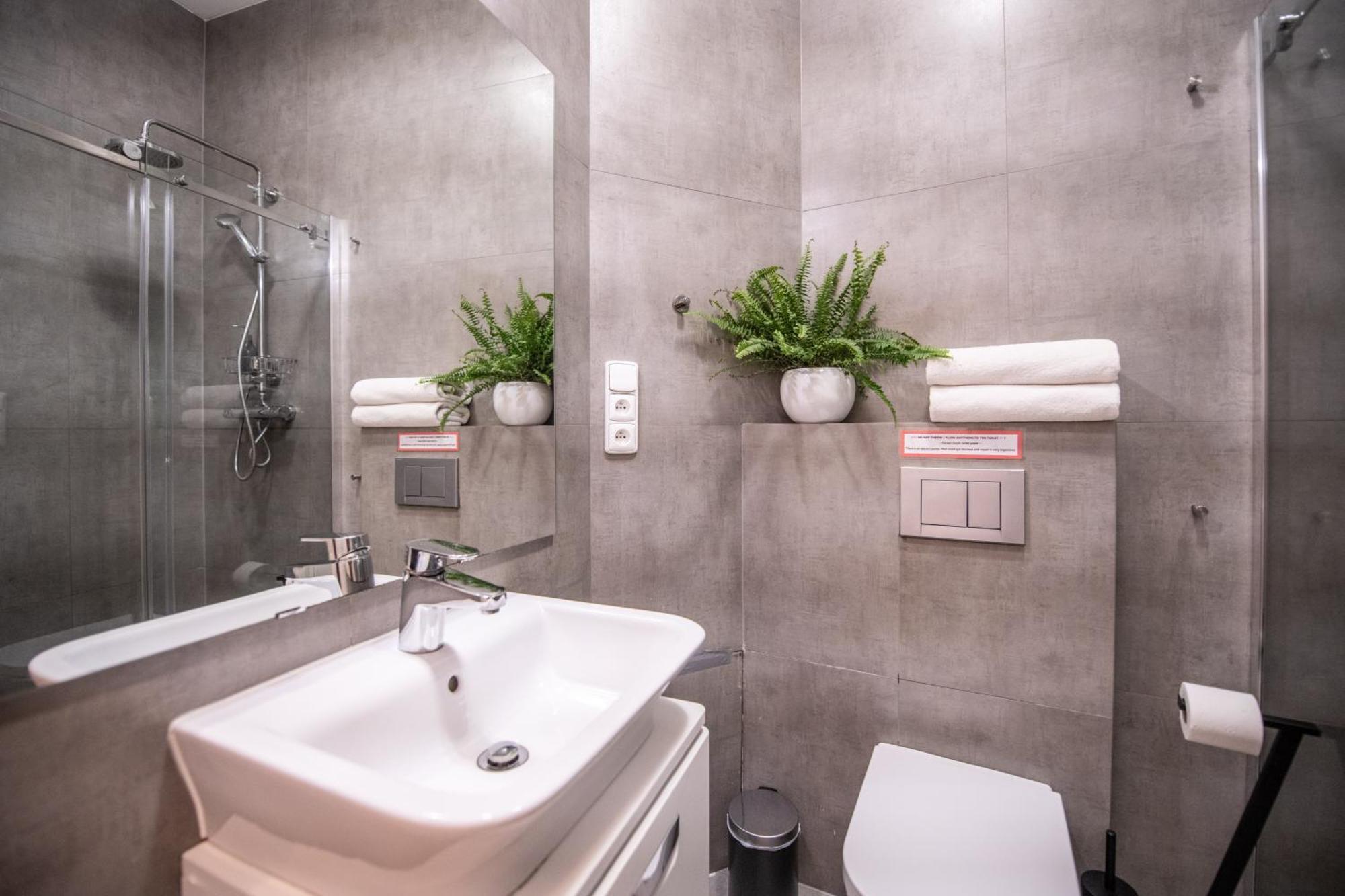 פראג Modern Downtown Apt - Renovated, On Ideal Location מראה חיצוני תמונה