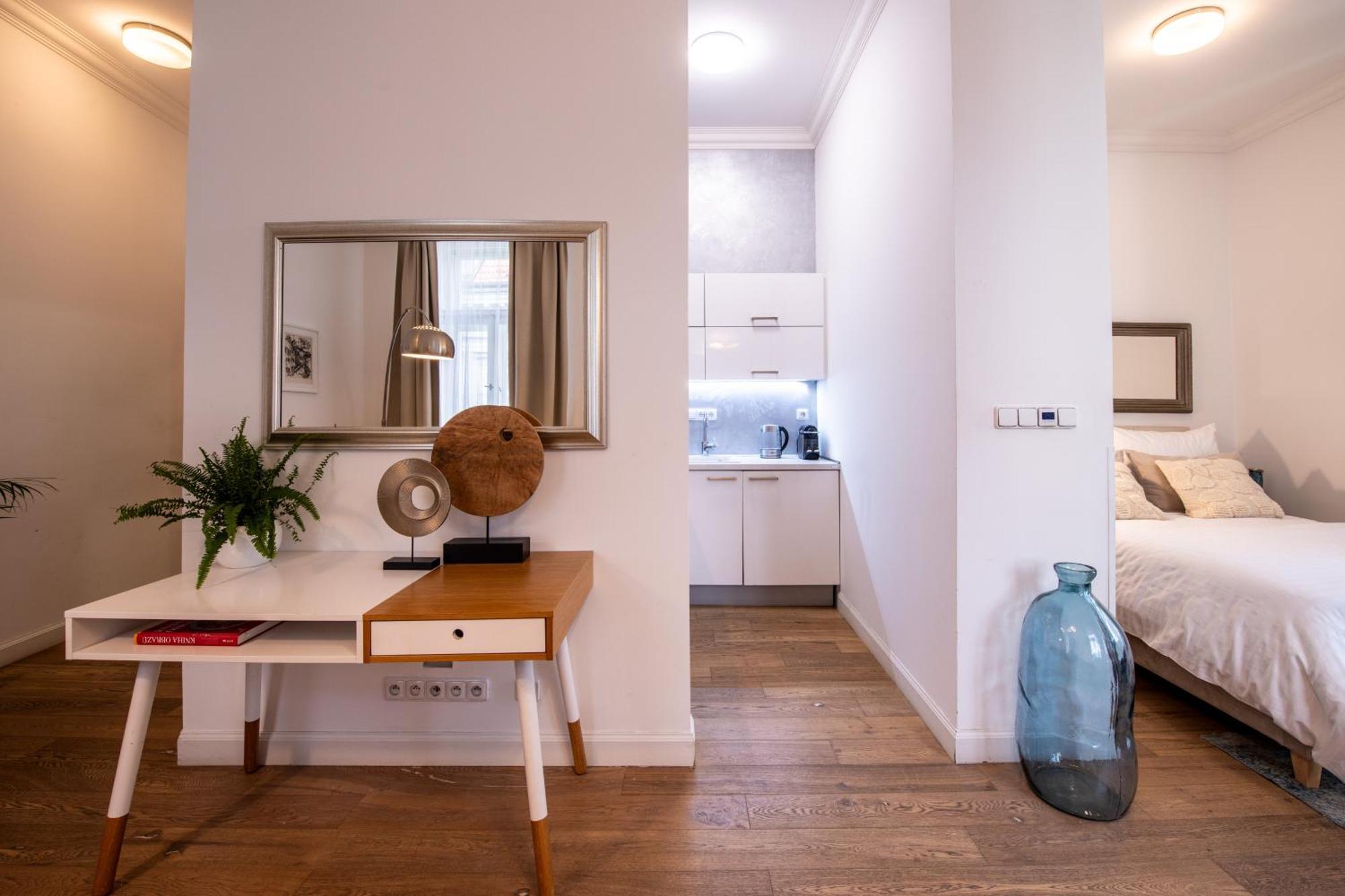 פראג Modern Downtown Apt - Renovated, On Ideal Location מראה חיצוני תמונה