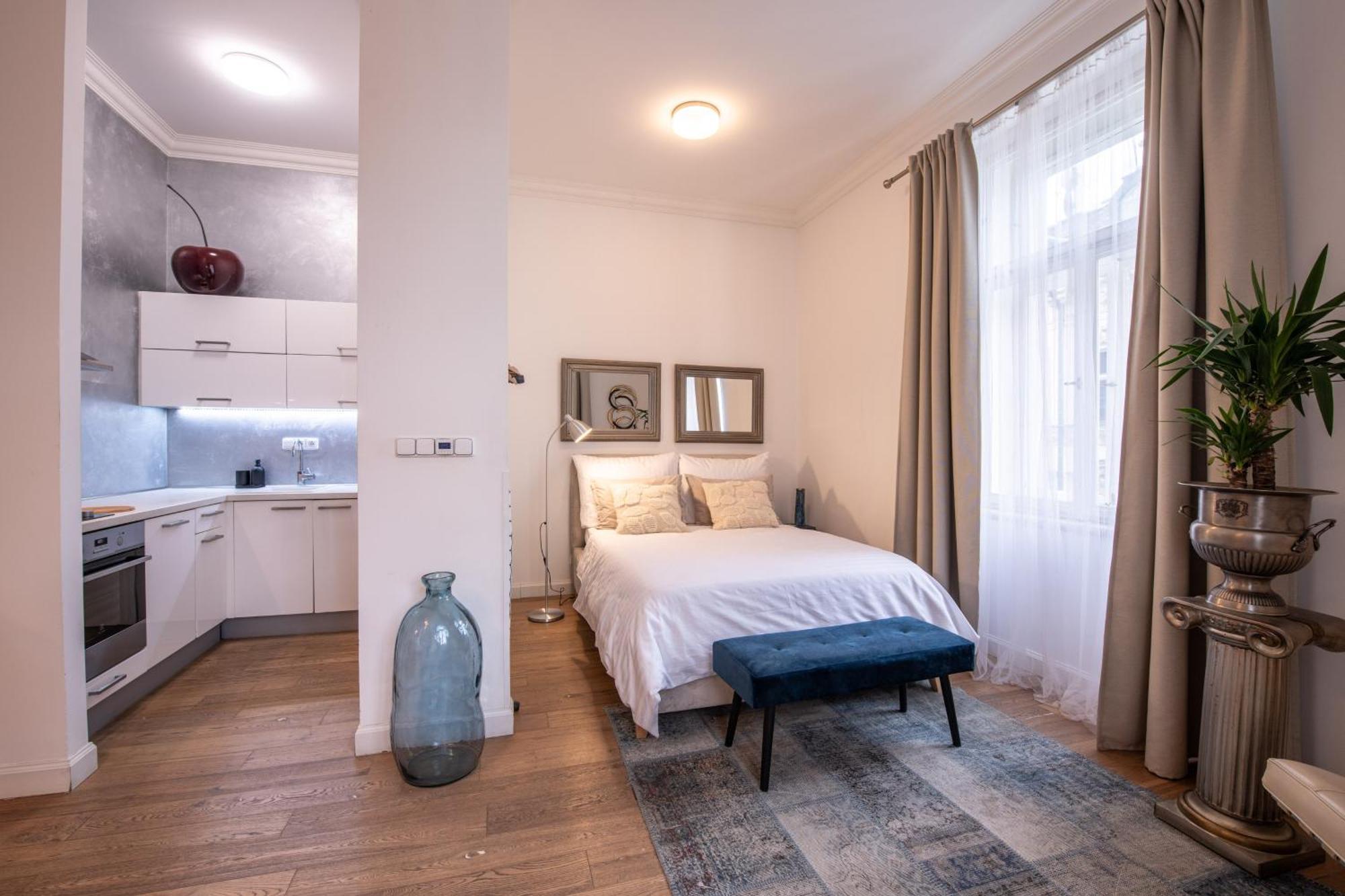 פראג Modern Downtown Apt - Renovated, On Ideal Location מראה חיצוני תמונה
