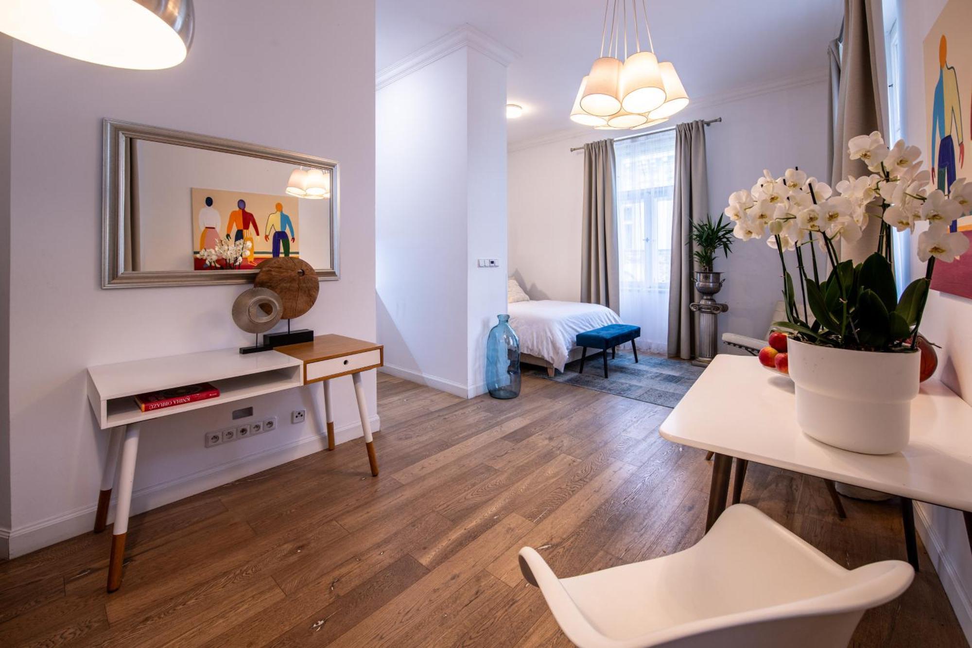 פראג Modern Downtown Apt - Renovated, On Ideal Location מראה חיצוני תמונה